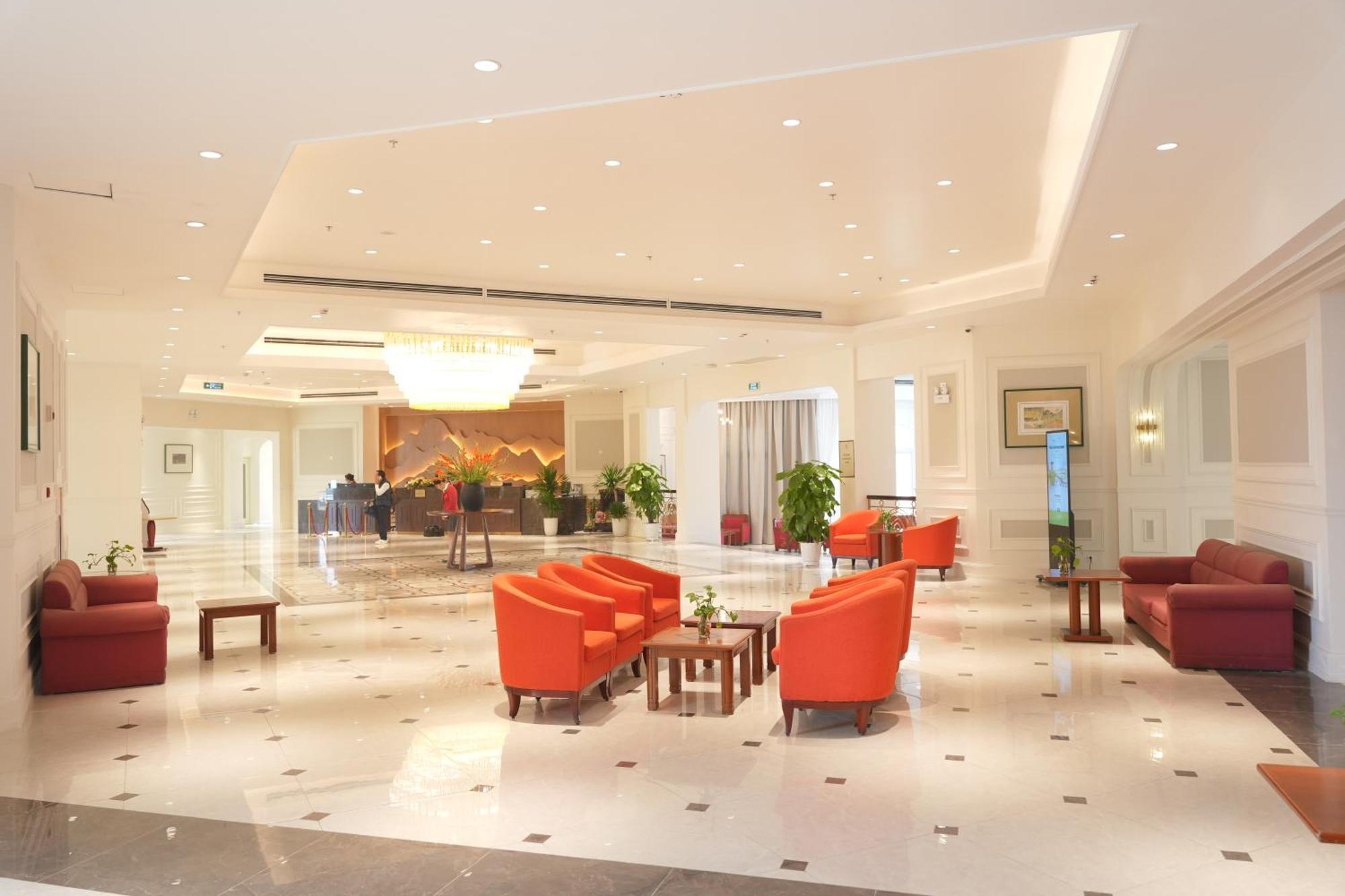 Legend Valley Hotel Ha Nam Phủ Lý エクステリア 写真